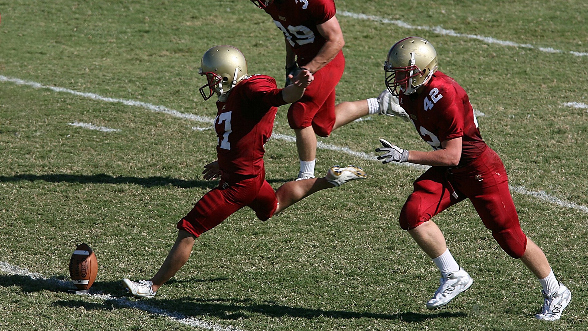 俱乐部在球队管理上引入体育总监制度，体育俱乐部管理的主要内容包括哪些方面